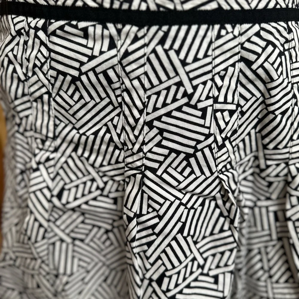 Cute patterned Loft Skirt
